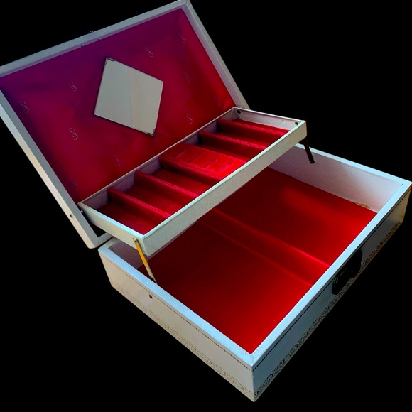 unbranded Other - Vintage Two Tier Red Velvet Cream White Gold Flower Mirrored Jewelry Box